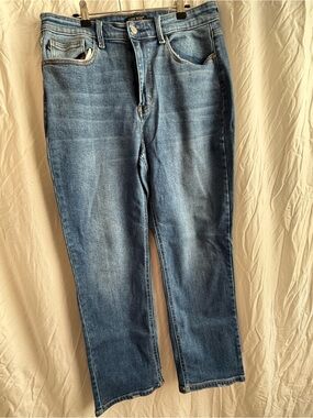 Judy Blue Medium Blue Straight Leg Women's Jeans